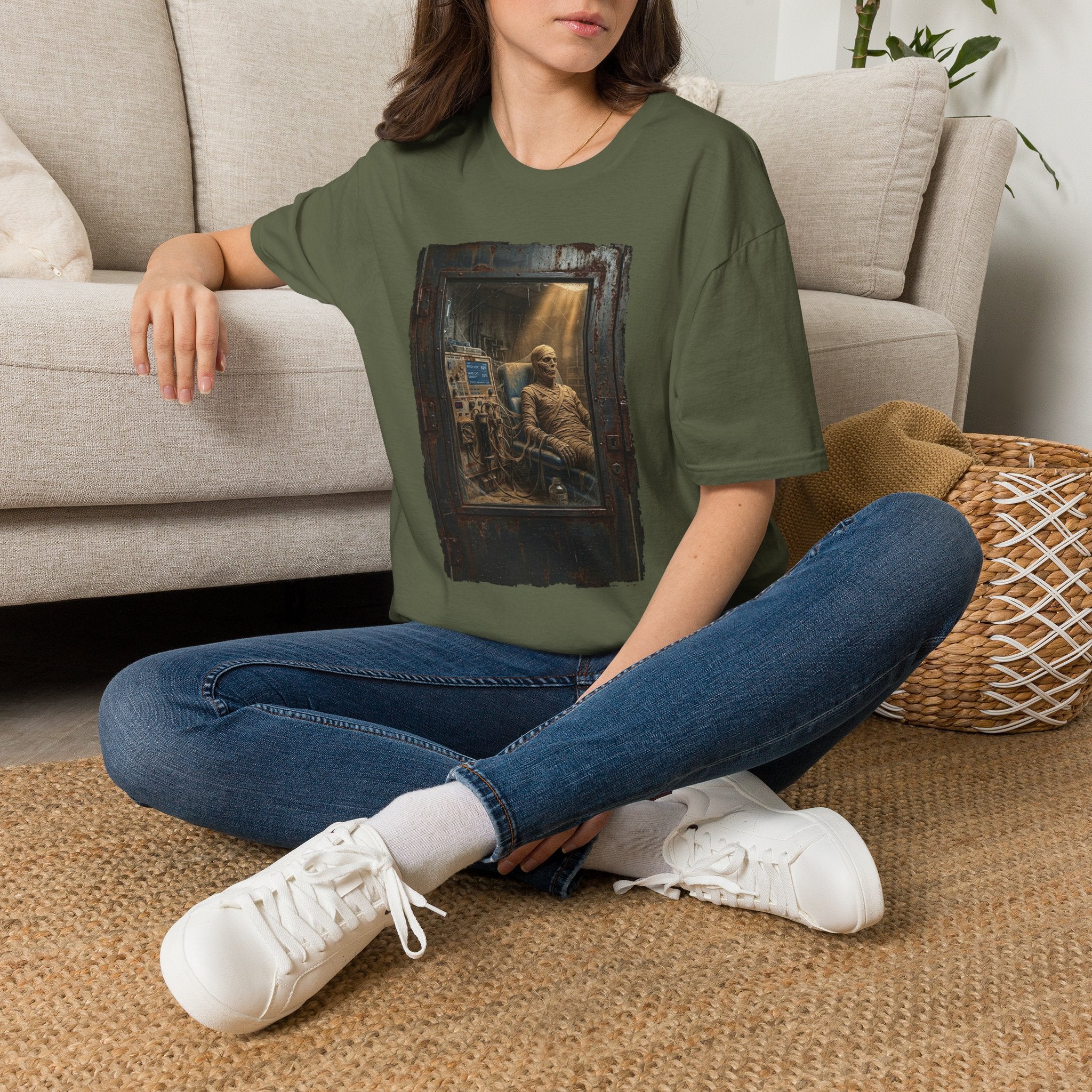 Horror Mummy Room Graphic T‑Shirt — Vintage Creepy Museum Scene Tee
