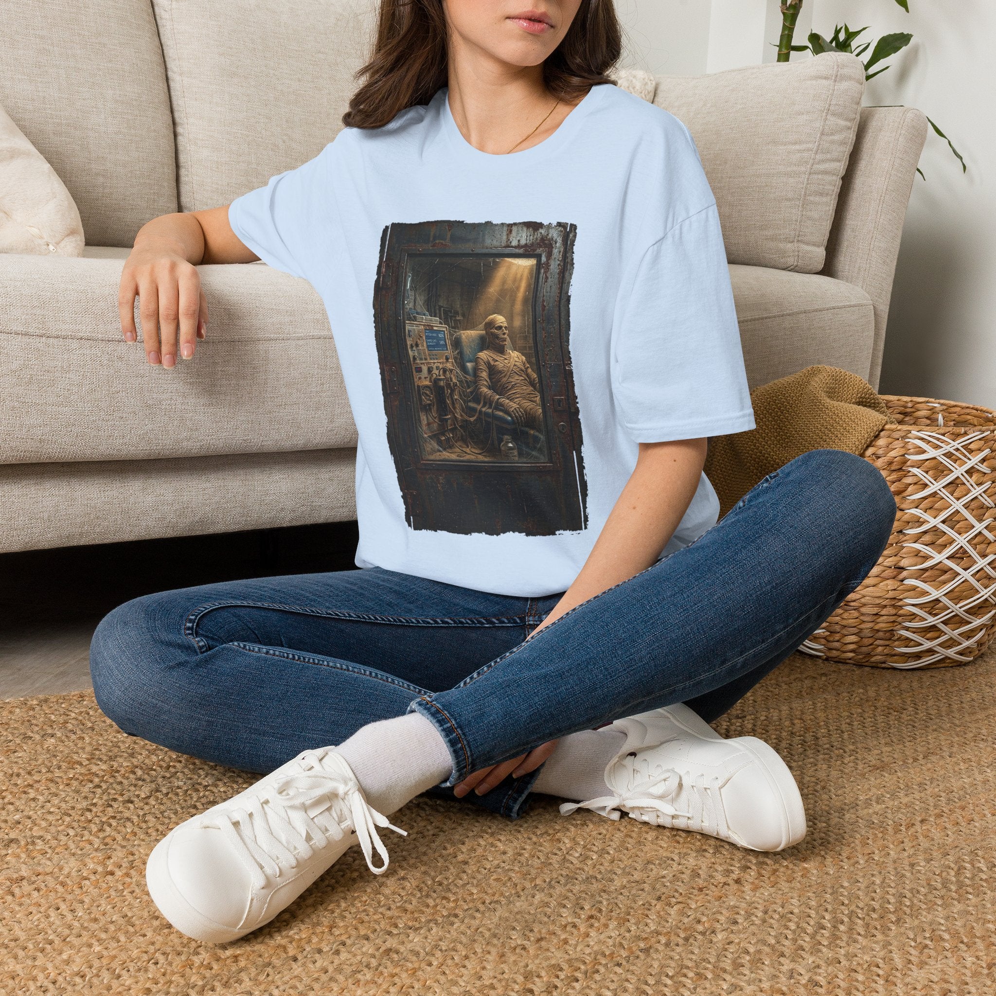 Horror Mummy Room Graphic T‑Shirt — Vintage Creepy Museum Scene Tee