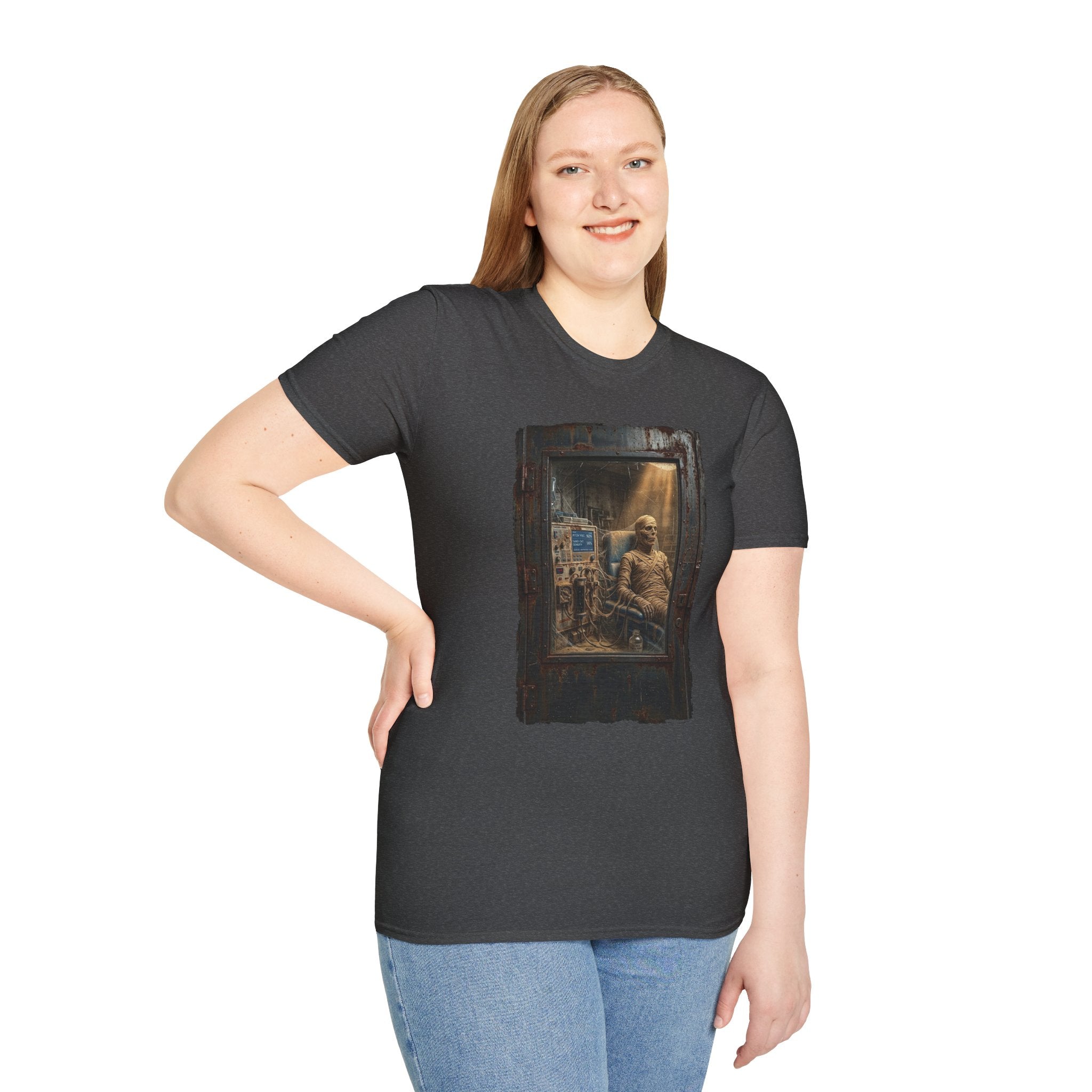 Horror Mummy Room Graphic T‑Shirt — Vintage Creepy Museum Scene Tee