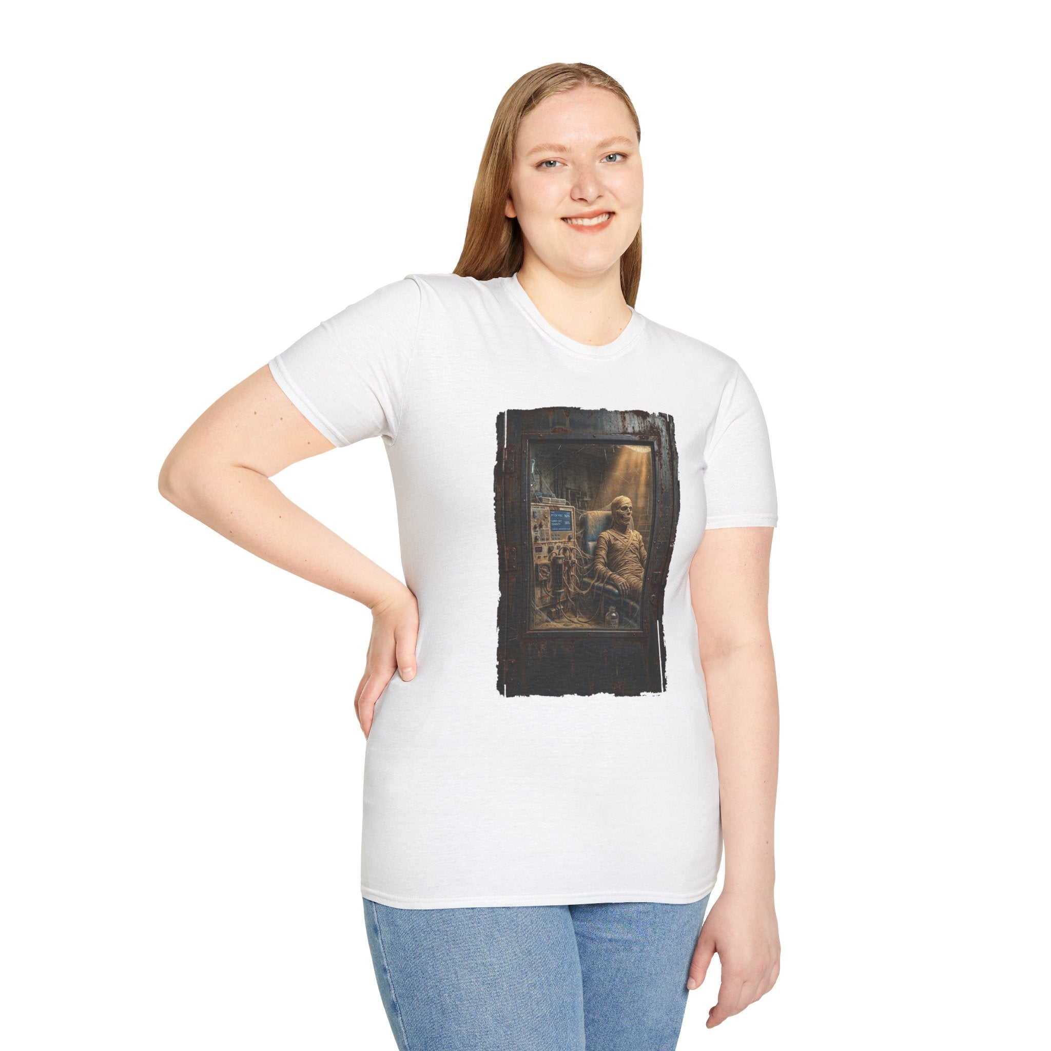 Horror Mummy Room Graphic T‑Shirt — Vintage Creepy Museum Scene Tee